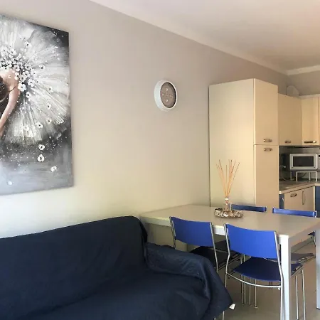 Aparthotel Michelangelo Rta 2*