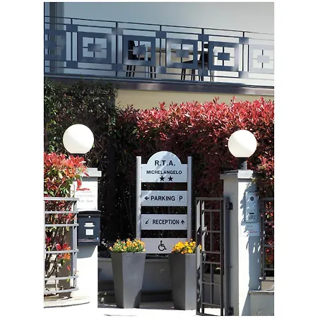 Michelangelo Rta Aparthotel 2*