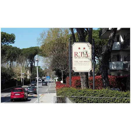 Ξενοδοχείο με διαμερίσματα Michelangelo Rta