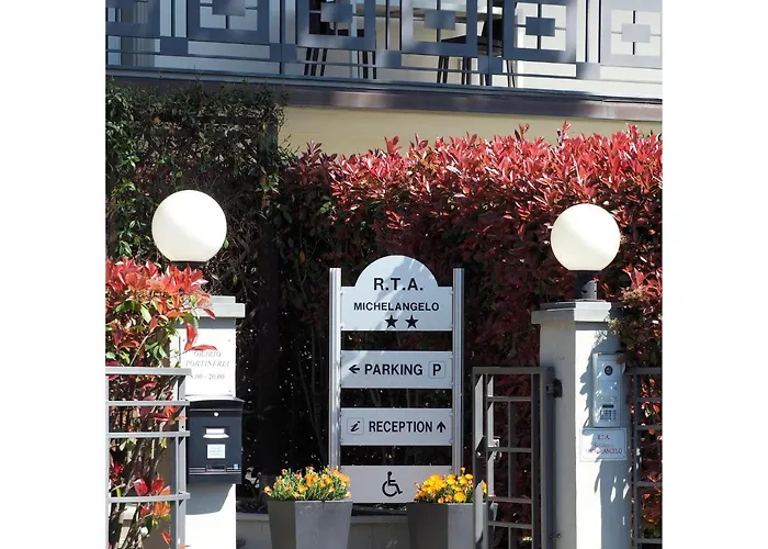 Michelangelo Rta 아파트호텔 4*